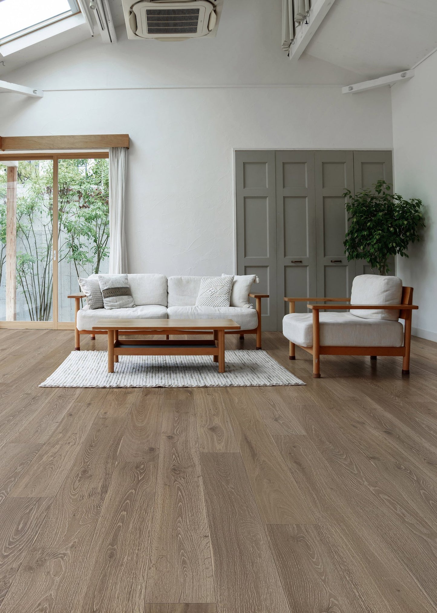 Palm Harbor Engineered Hardwood European White Oak ** ON ORDER ** , 7.5x9/16, 3mm Veneer, 61.74 lbs, 31.09sf, FINAL PRICE: $3.99/sf, $124.05/box