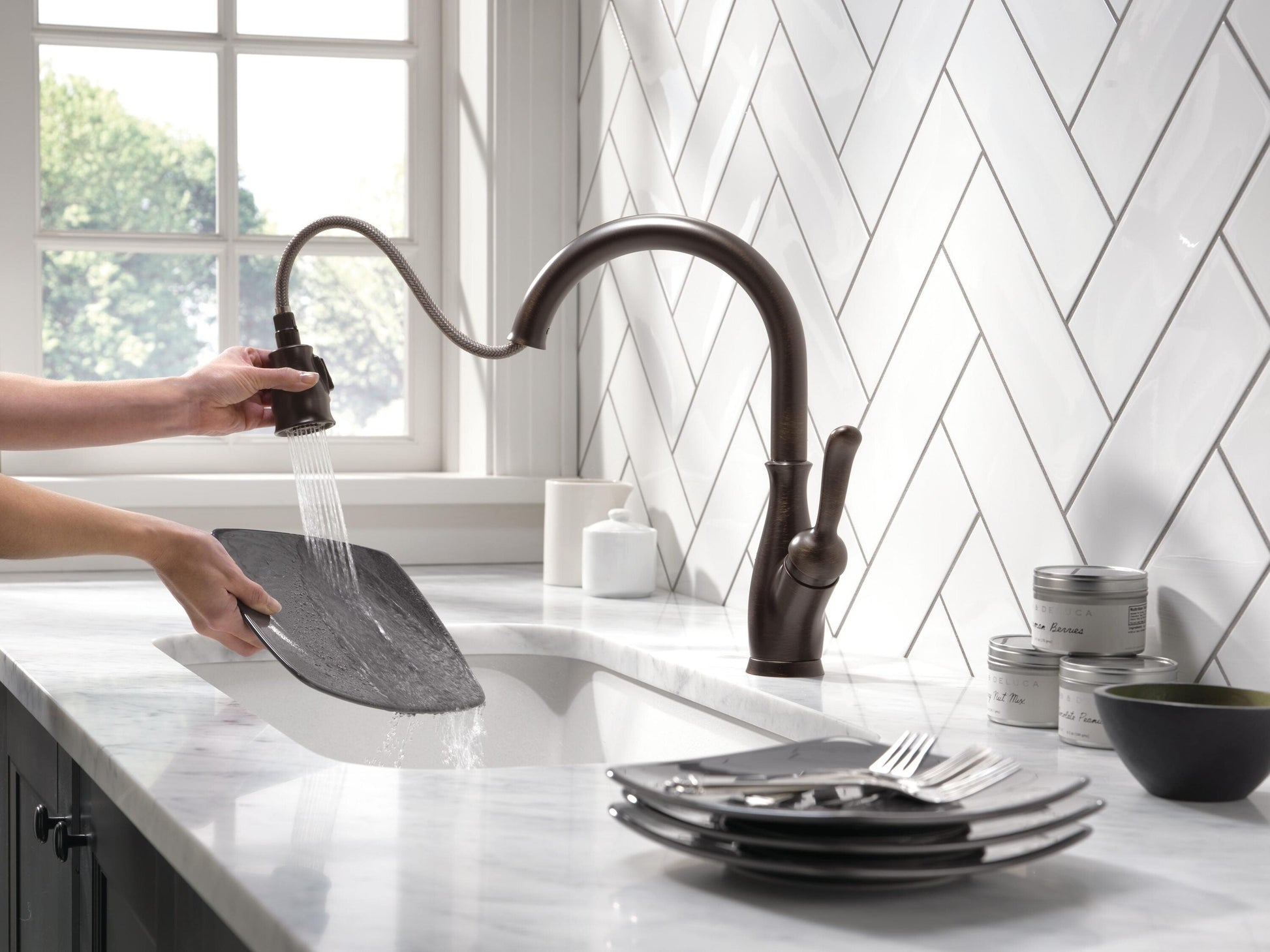 Delta Leland Single Handle Pull-Down Kitchen Faucet with ShieldSpray Technology in Venetian Bronze, 9178-RB-DST, MRSP: $756, FINAL PRICE: $ + TAX