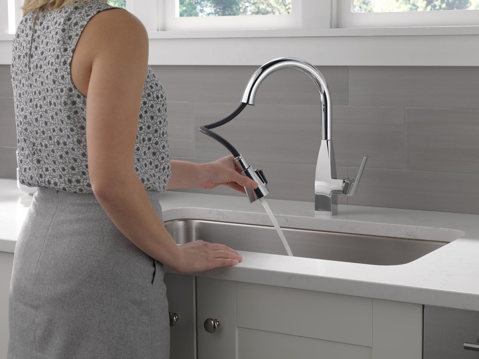 Peerless Xander Single-Handle Kitchen Faucet in Chrome, P7919LF, MSRP: $314.86, FINAL PRICE: $59.99 + TAX