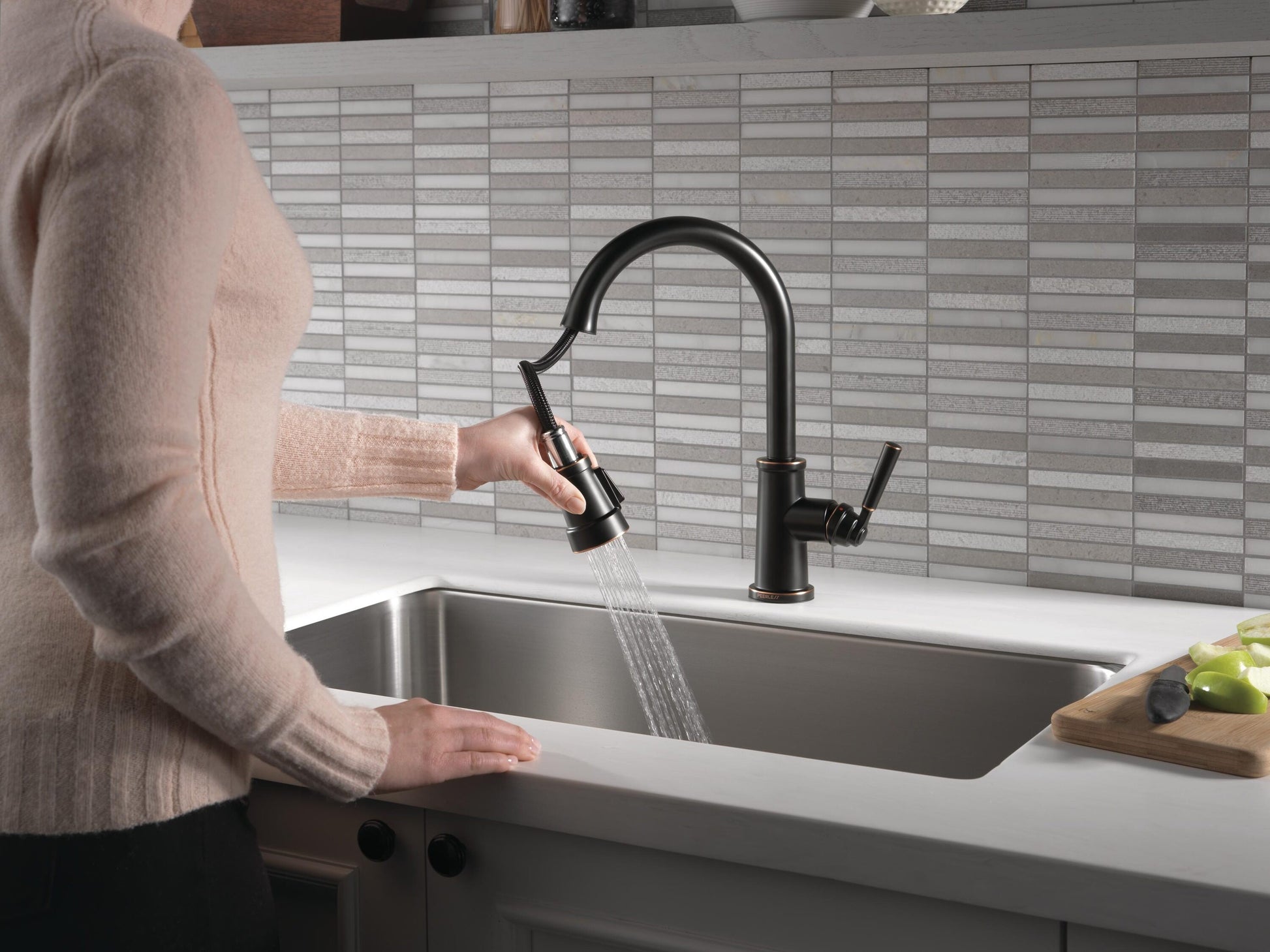 Peerless Westchester Single-Handle Pull-Down Kitchen Faucet in Oil Rubbed Bronze, P7923LF-OB, MSRP: $232.52, FINAL PRICE: $89.99 + TAX
