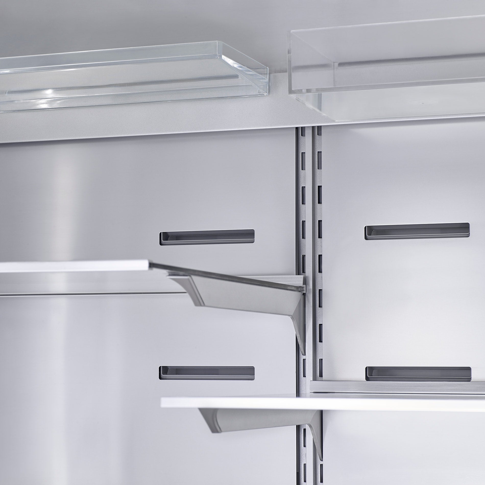 Bosch Counter-Depth 800 Series 21-cu ft 4 -Door 36-in Wide French Door Refrigerator with Ice Maker