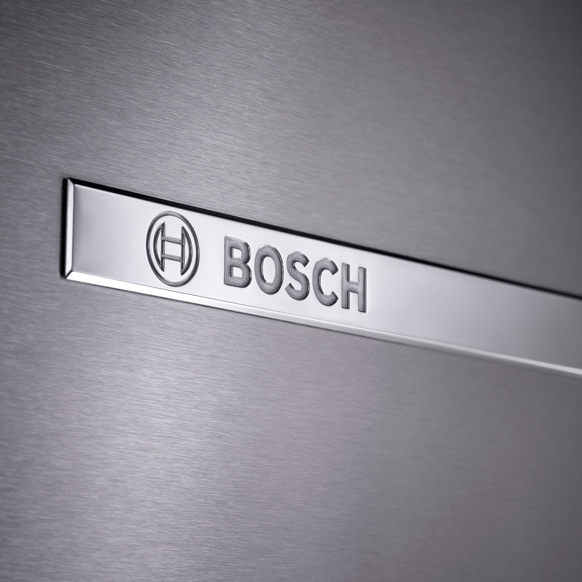Bosch Counter-Depth 800 Series 21-cu ft 4 -Door 36-in Wide French Door Refrigerator with Ice Maker