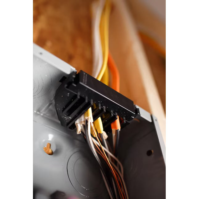 Square D Homeline 100 -Amp 20 -Spaces 40 -Circuit Indoor Main Breaker Plug-On Neutral Load Center (Value Pack)