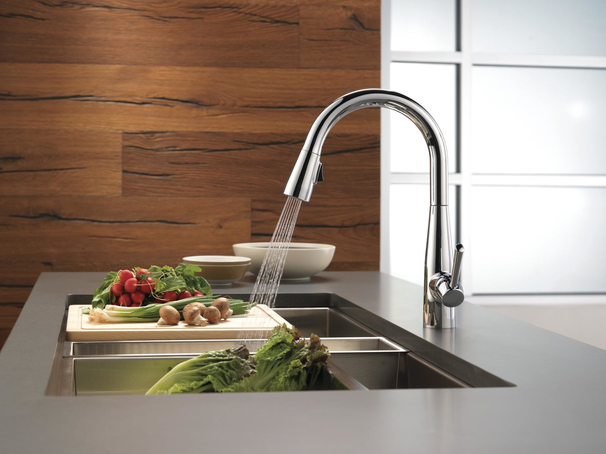 Delta Essa Single Handle Pull-Down Kitchen Faucet in Chrome, 9113-DST, MRSP: $456, FINAL PRICE: $ + TAX