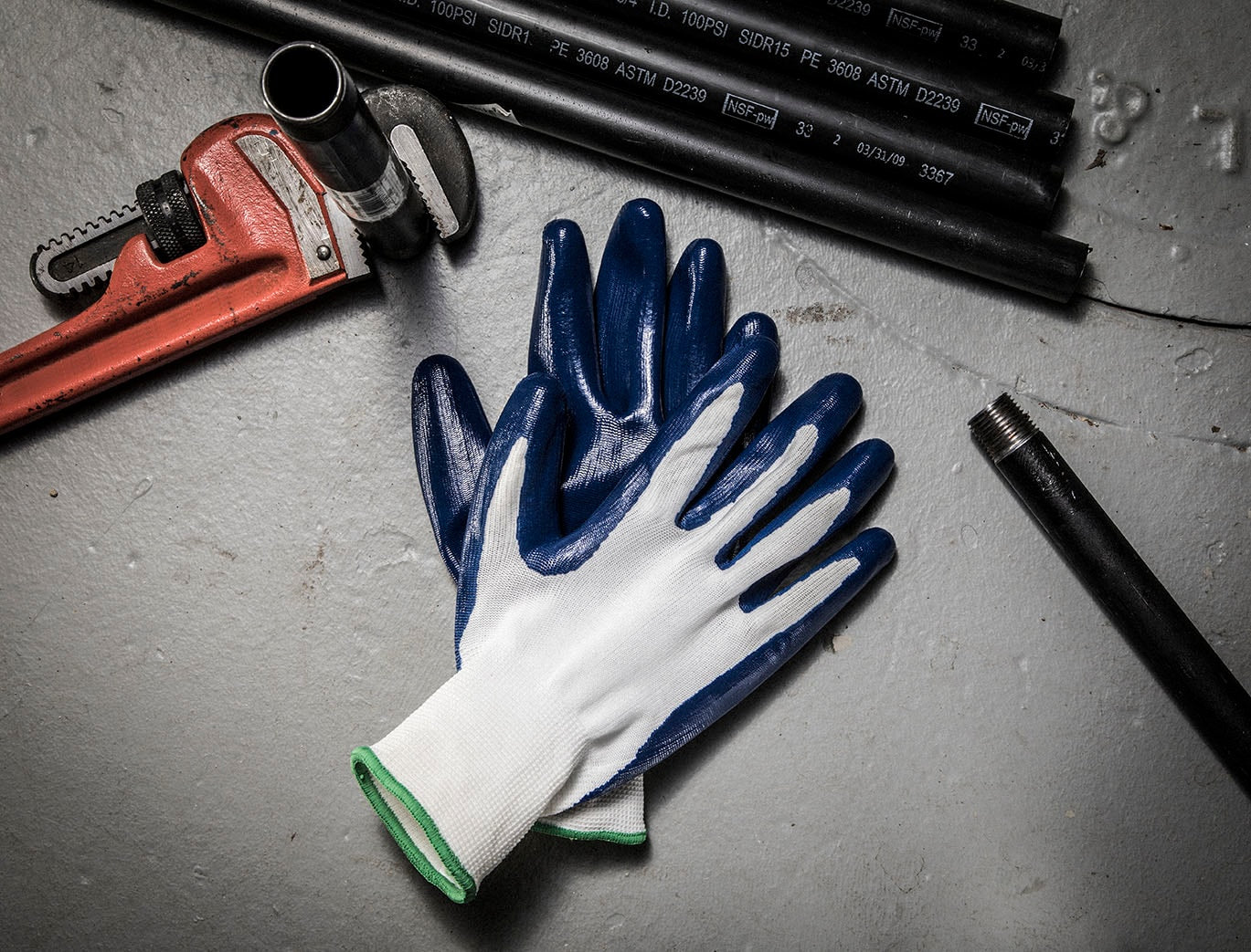 Large Blue Nitrile dipped Rubber Construction Gloves 5 -Pairs