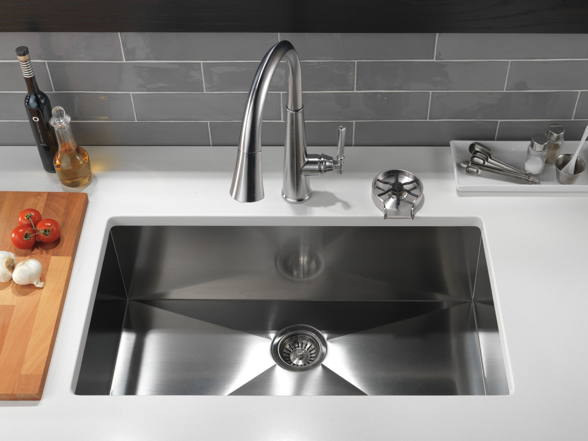 Delta Emmeline Single Handle Pull-Down Kitchen Faucet in Lumicoat Arctic Stainless, 9182-AR-PR-DST, MRSP: $589, FINAL PRICE: $279.99 + TAX