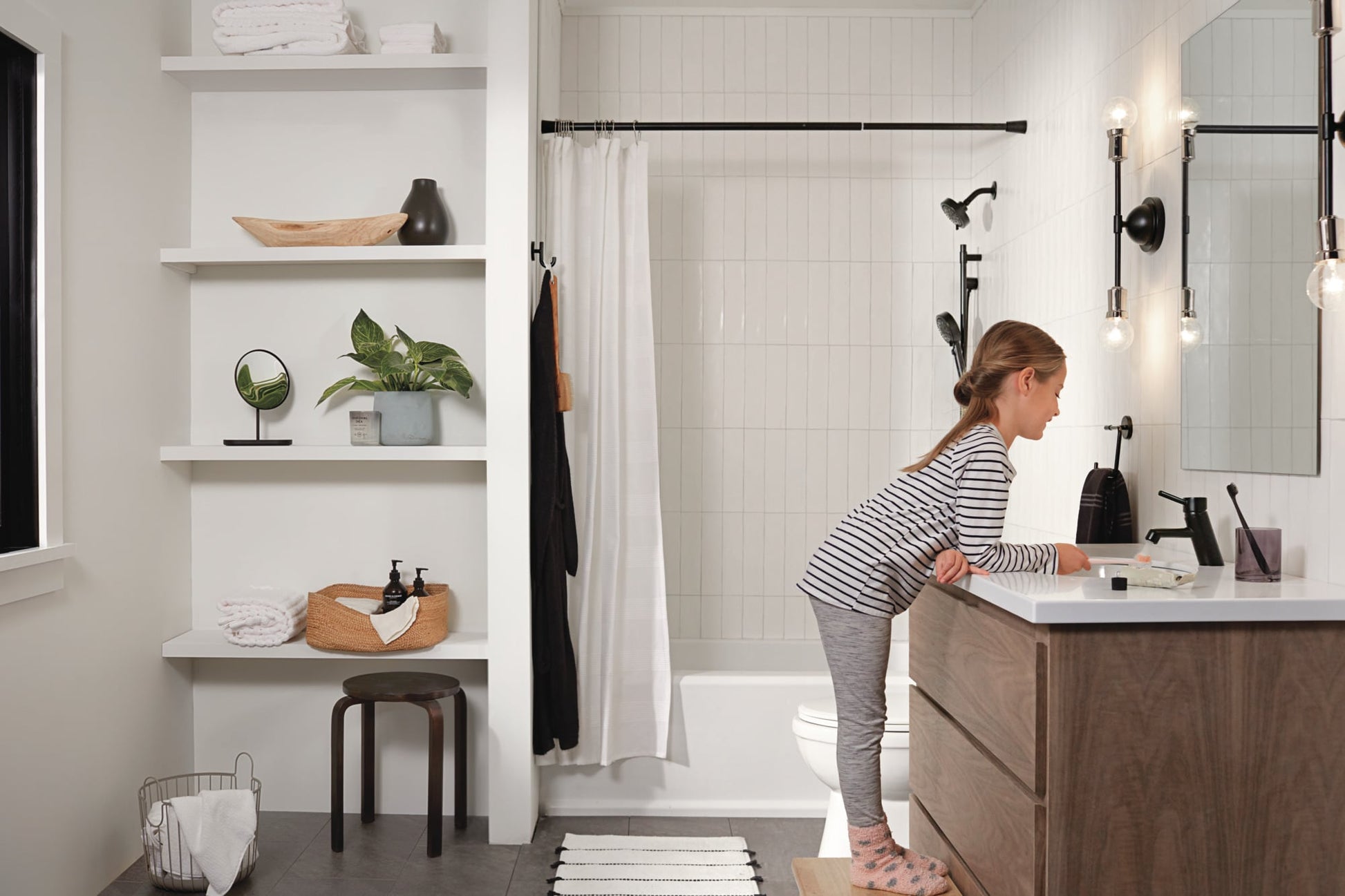 Peerless Precept Single-Handle Bath Faucet in Matte Black, P1547LF-BL, MSRP: $170.91, FINAL PRICE: $69.99 + TAX