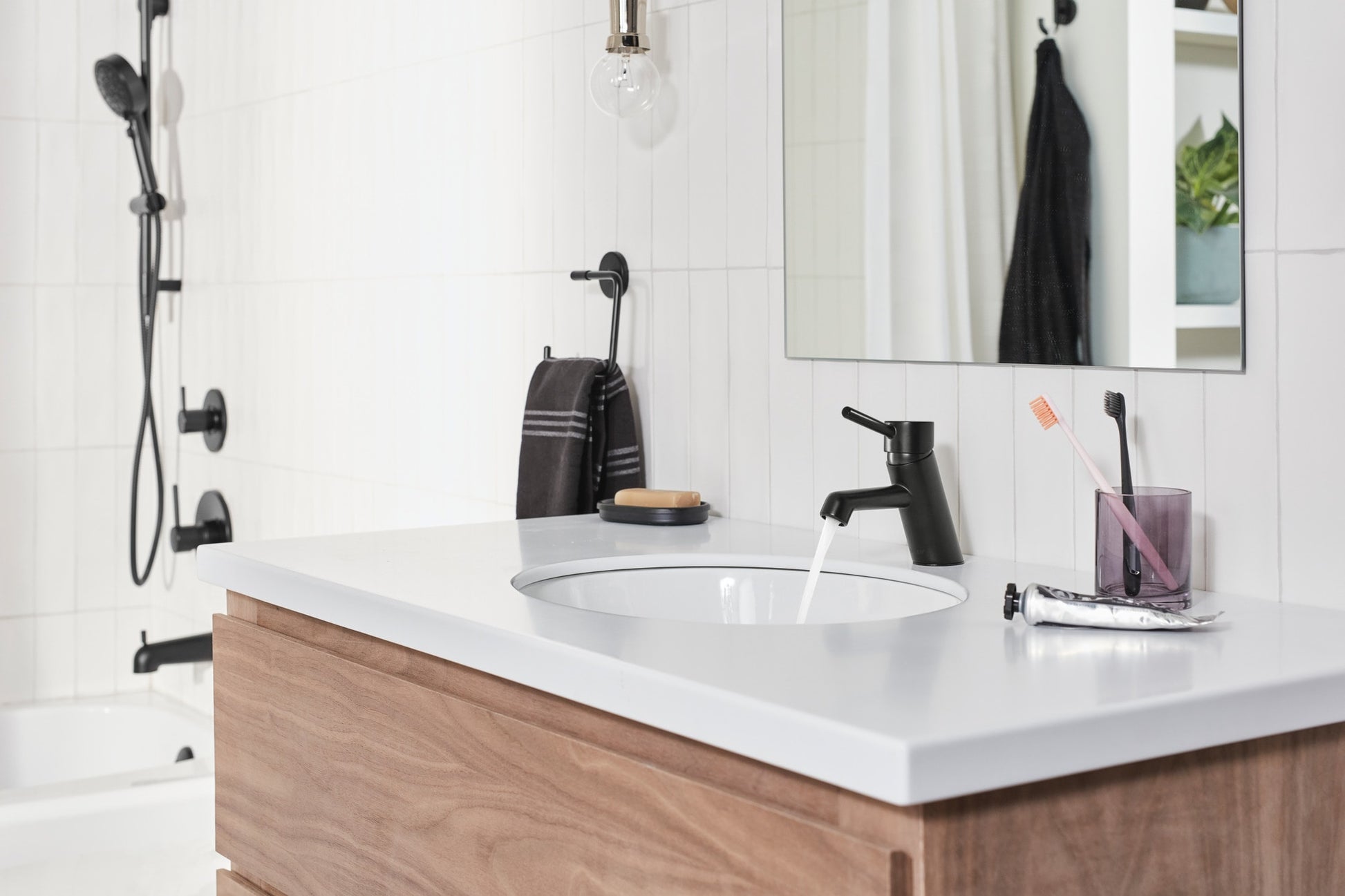 Peerless Precept Single-Handle Bath Faucet in Matte Black, P1547LF-BL, MSRP: $170.91, FINAL PRICE: $69.99 + TAX