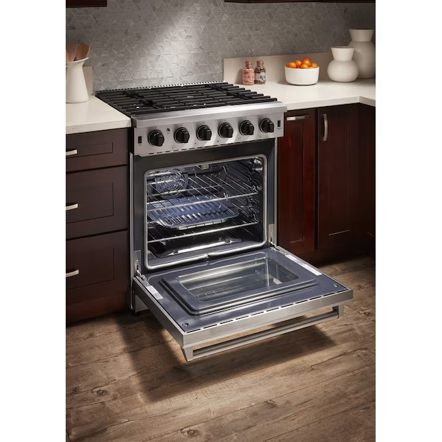 Thor Kitchen 30-in 5 burners 4.5-cu ft Freestanding Liquid Propane Gas Range (Stainless Steel), LRG3001ULP *JR2510, Retail: $2,799.00, FINAL PRICE: $1,799.99 + TAX