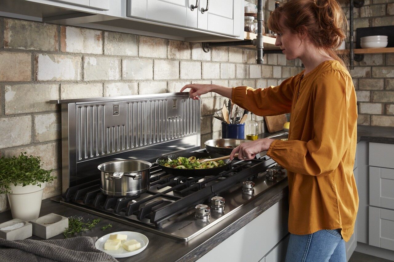 KitchenAid 36-in 5 burners Stainless steel Gas Cooktop (Griddle Included)