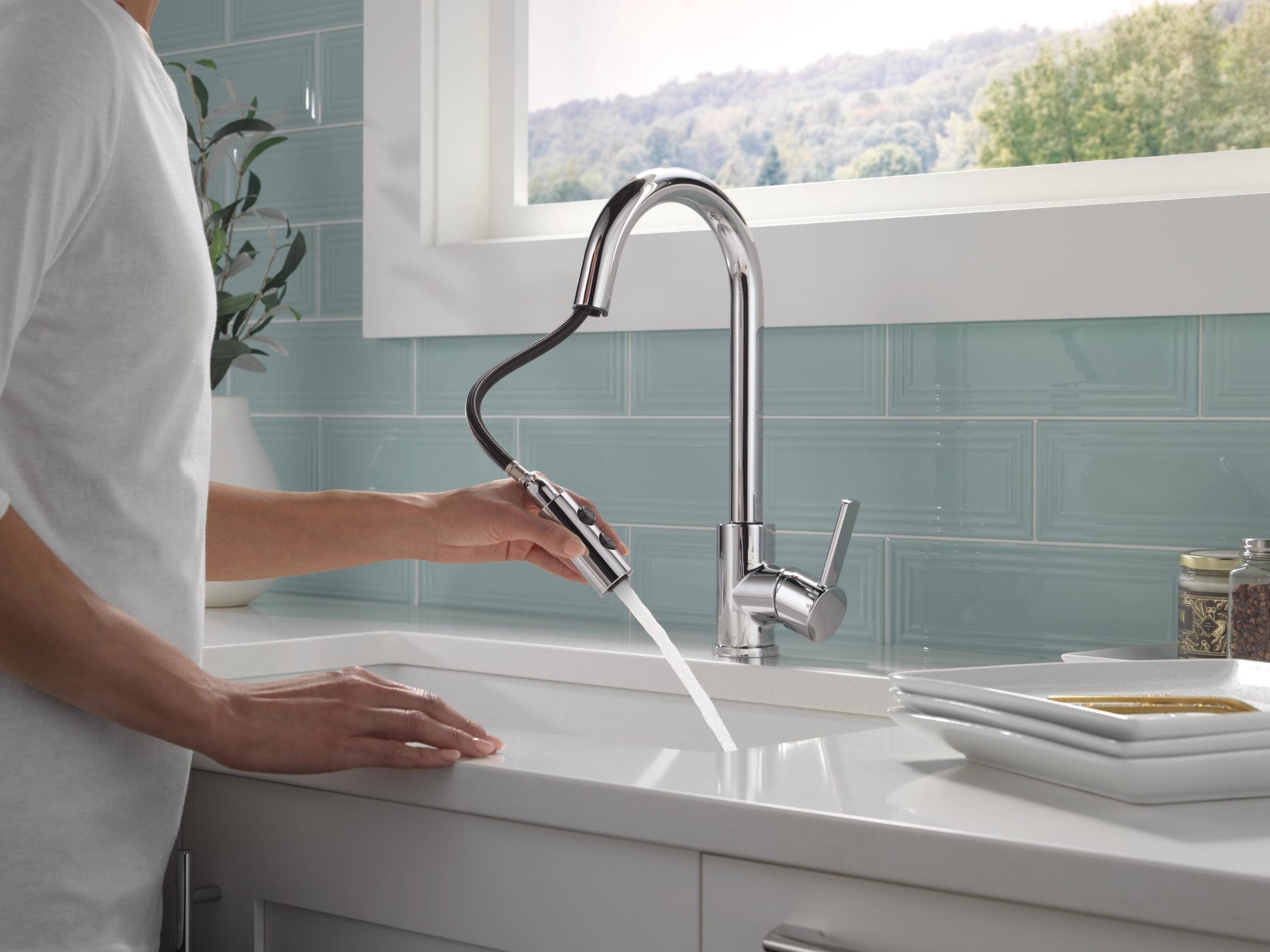 Peerless Precept Single-Handle Pull-Down Kitchen Faucet in Chrome