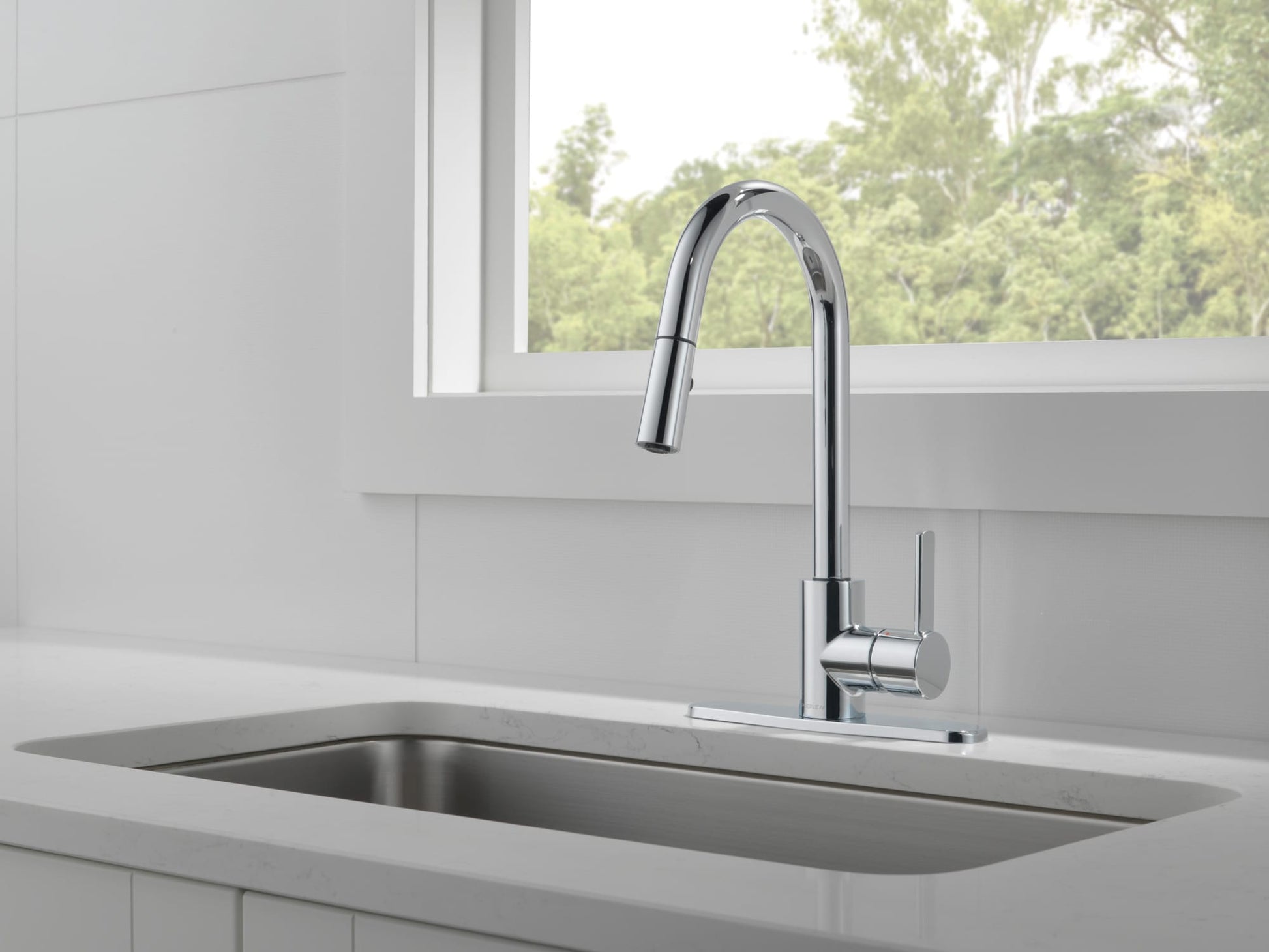 Peerless Precept Single-Handle Pull-Down Kitchen Faucet in Chrome