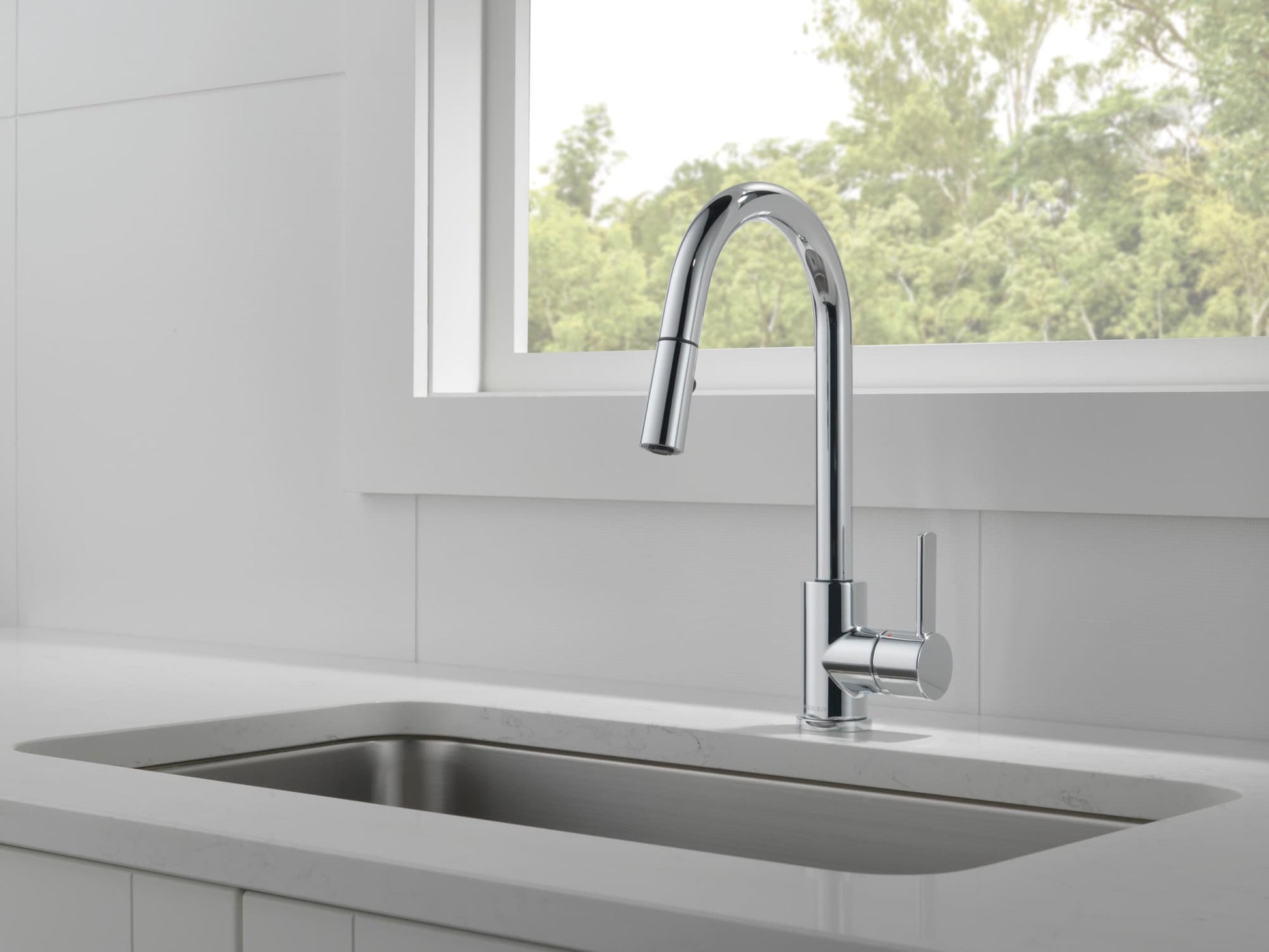 Peerless Precept Single-Handle Pull-Down Kitchen Faucet in Chrome