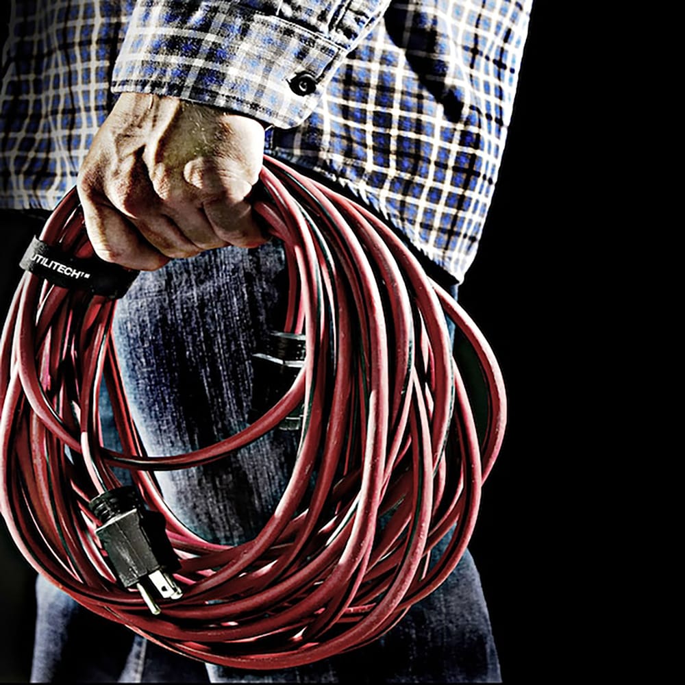 Utilitech 100-ft 12 / 3 Medium Duty 3 Prong Red and black Indoor/Outdoor Extension Power Cord