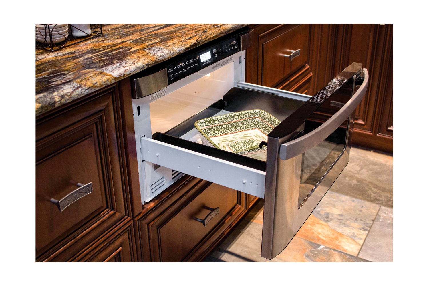 Sharp 24-in 1.2-cu ft 950 -Watt Microwave Drawer (Stainless Steel)