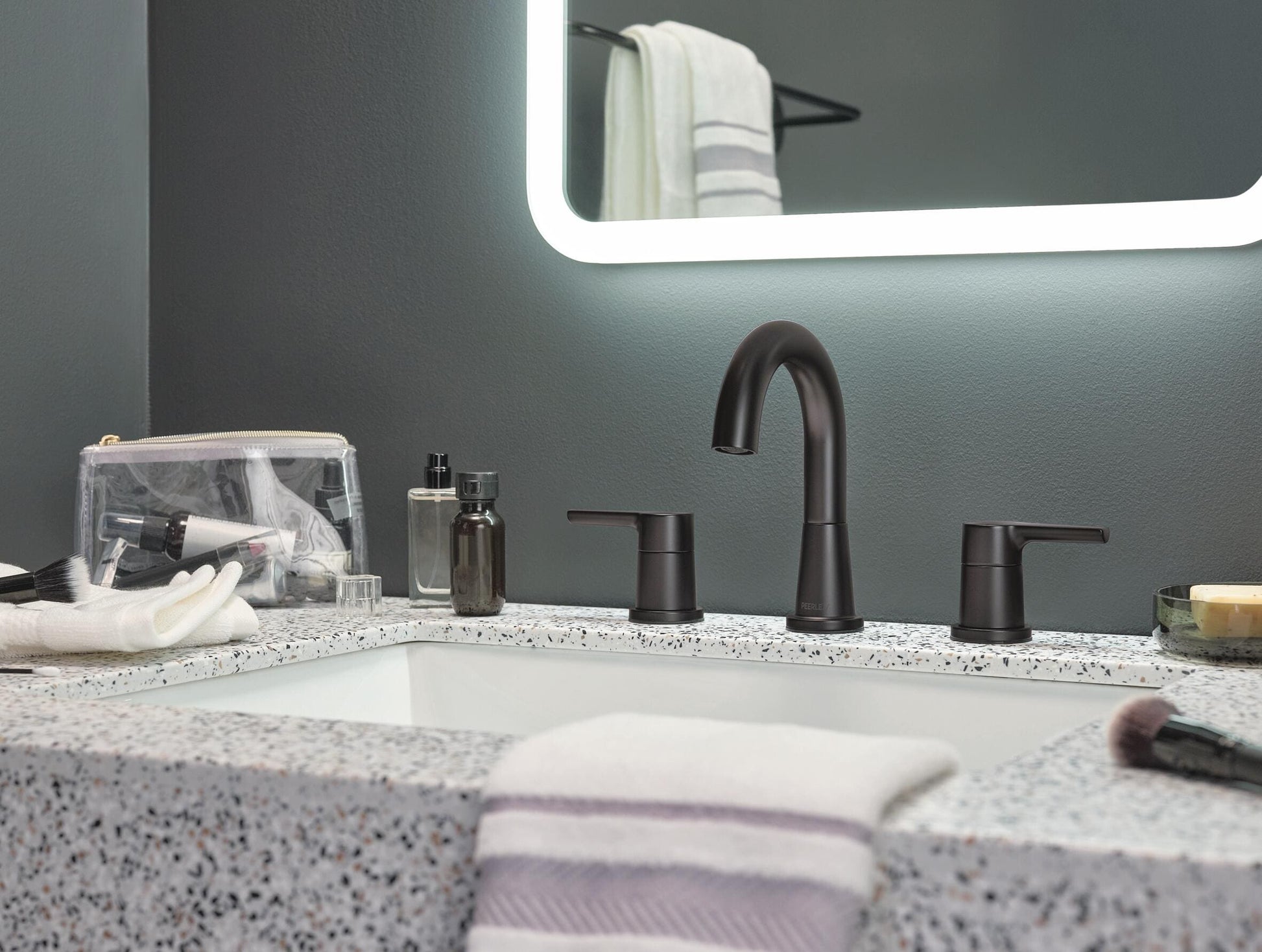 Flute  Single Two Handle Widespread Lavatory Faucet