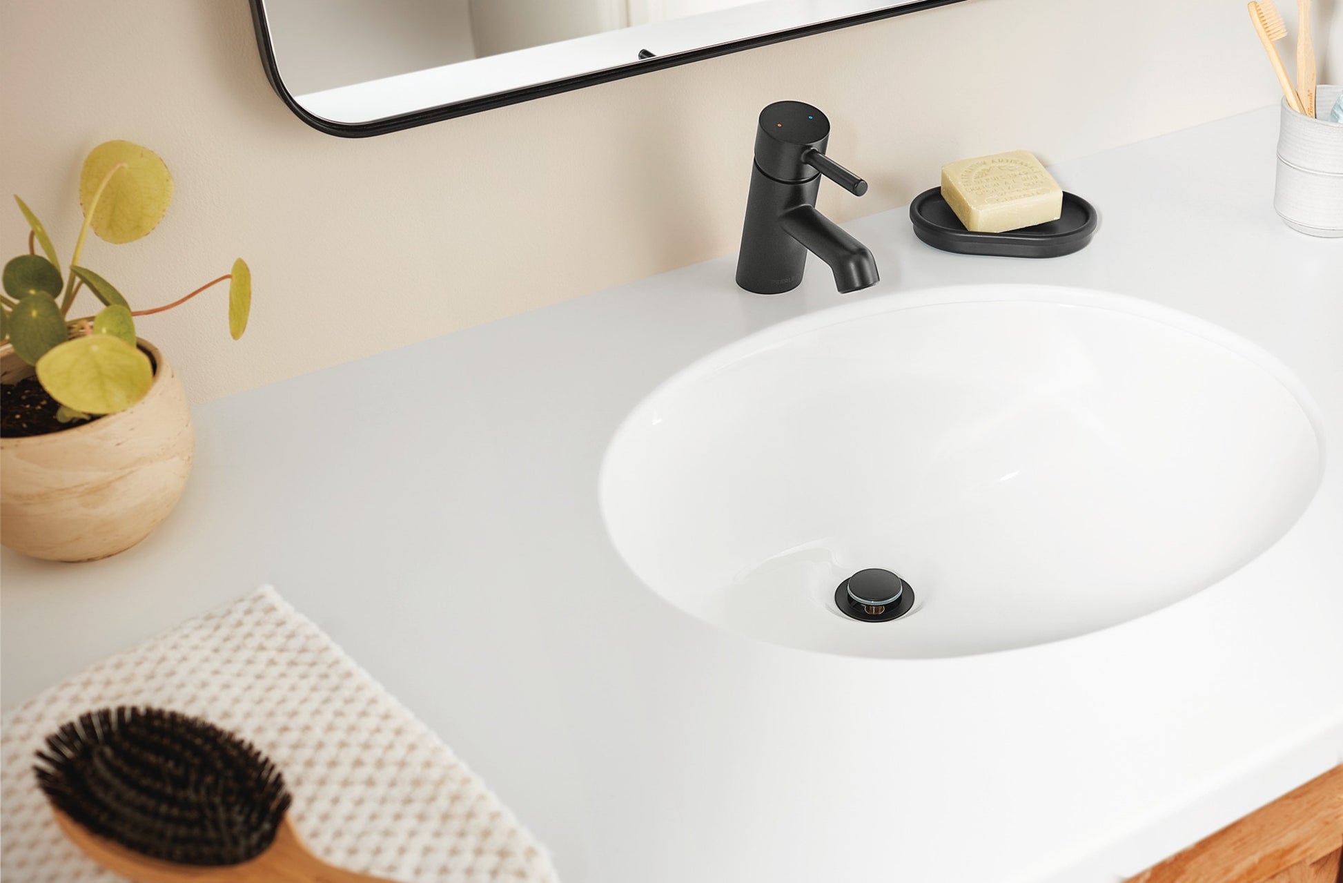 Peerless Precept Single-Handle Bath Faucet in Matte Black, P1547LF-BL, MSRP: $170.91, FINAL PRICE: $69.99 + TAX