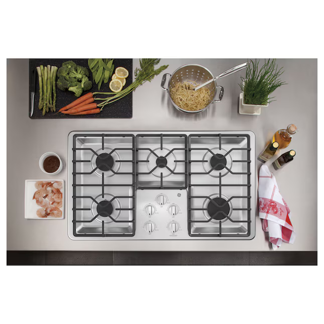 GE 36-in 5 burners Stainless Steel Gas Cooktop, JGP3036SLSS *HD2509, Retail: $1,399.00, FINAL PRICE: $579.99 + TAX