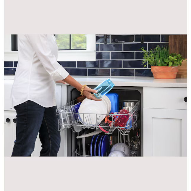 GE 24-in Top Control Built-in Dishwasher (White) 55-dBA, GDT535PGRWW *JR2509, Retail: $619.00, FINAL PRICE: $299.99 + TAX