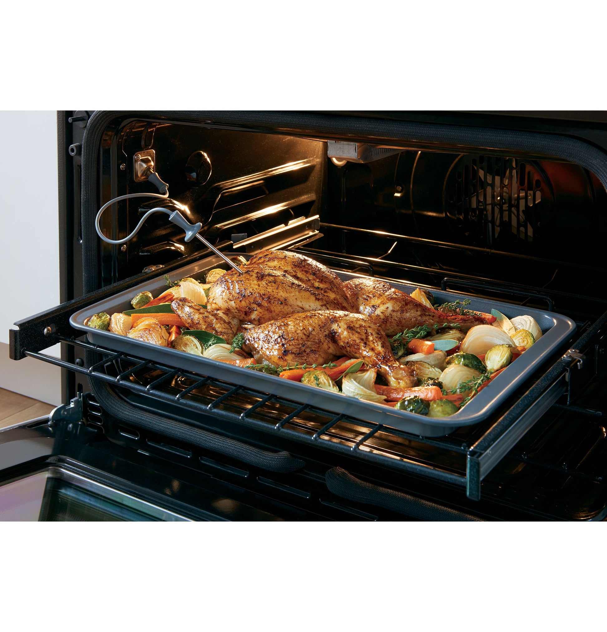 Cafe Modern Glass 30-in 6 burners 5.6-cu ft Air Fry Convection Oven Slide-In Natural Gas Range ( Platinum