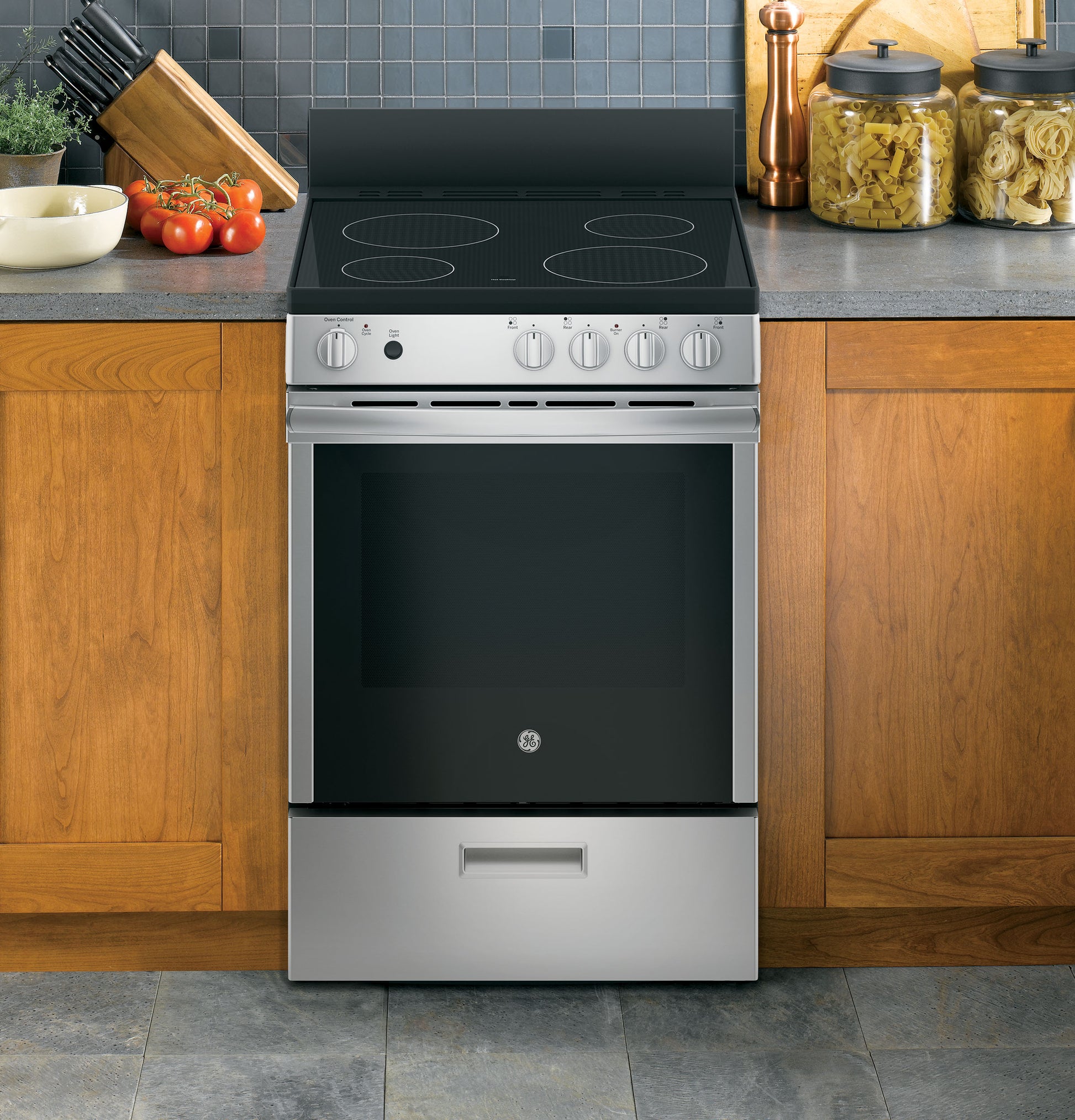 GE 24-in Glass Top 4 burners 2.9-cu ft Freestanding Electric Range ( Stainless Steel