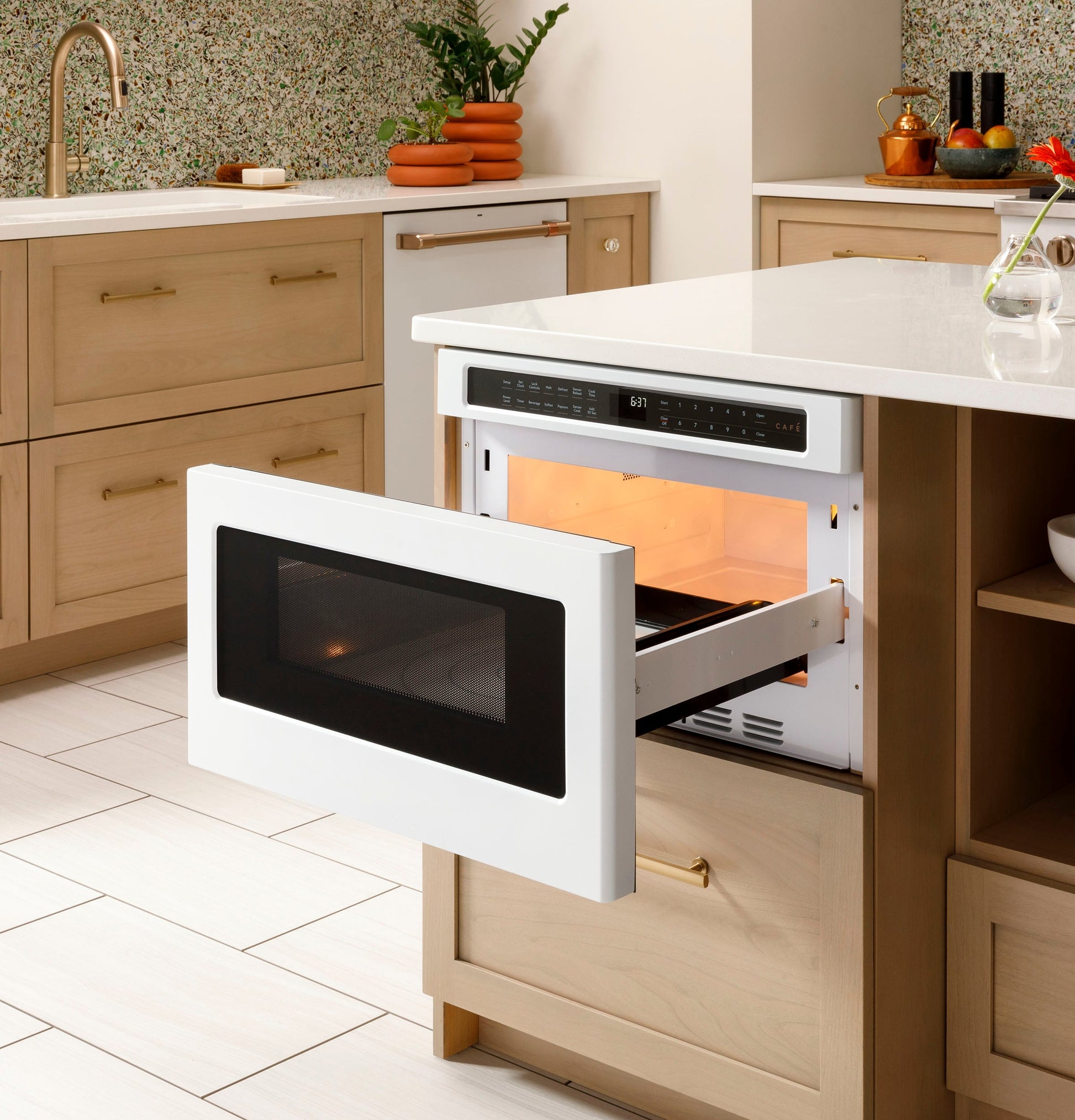 Cafe 23.9-in 1.2-cu ft 1000 -Watt Microwave Drawer ( Matte White )