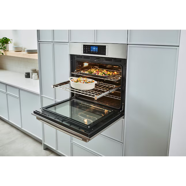Bosch 800 Series 30-in Smart Single Electric Wall Oven True Convection Self-cleaning (Stainless Steel), HBL8453UC *HD2507, Retail: $3,049.00, FINAL PRICE: $1,699.99 + TAX