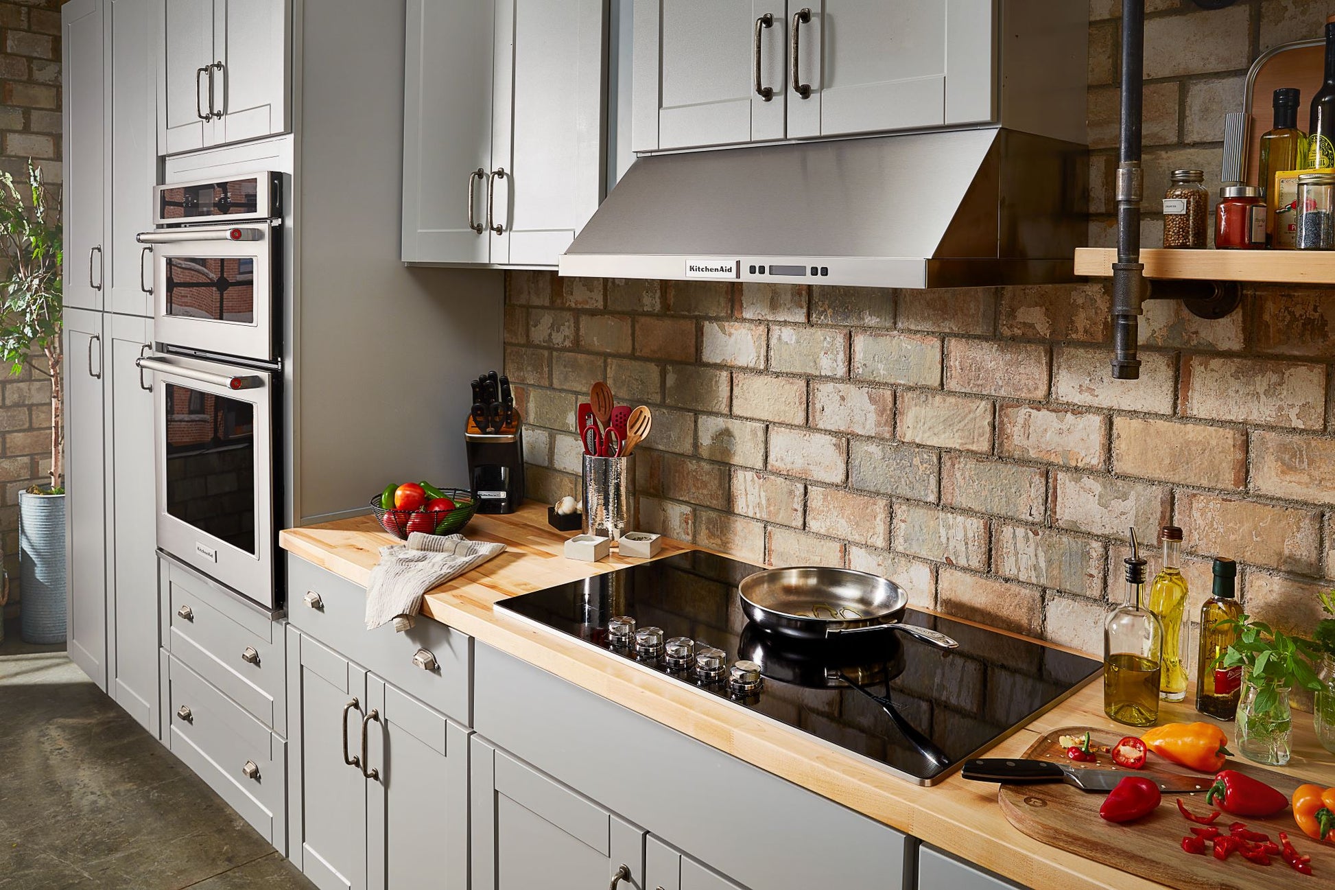 KitchenAid 36-in 5 burners Smooth surface Stainless steel Electric Cooktop, KCES556HSS, FINAL PRICE: $859.99 + TAX