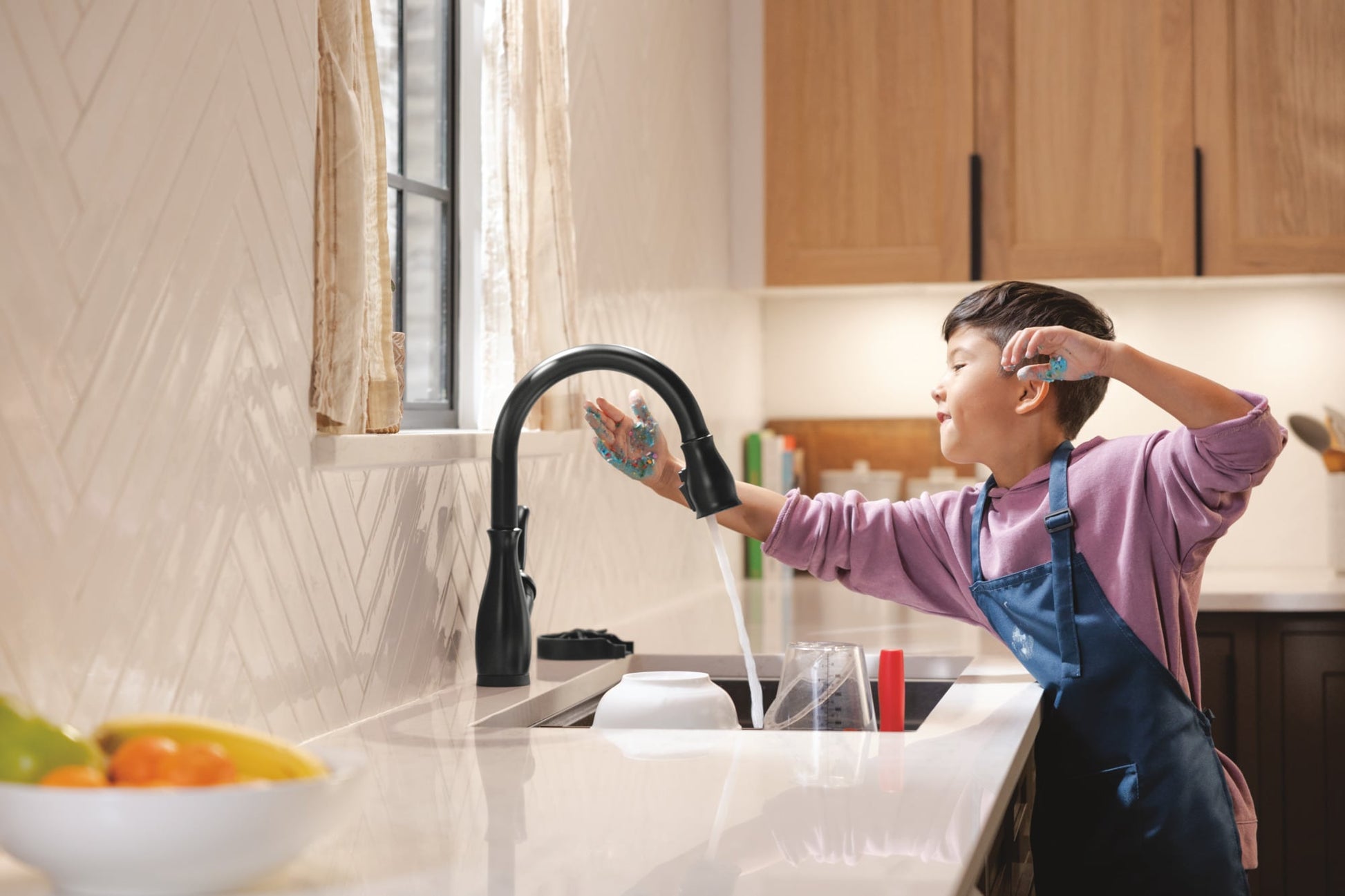Delta Leland VoiceIQ Kitchen Faucet with Touch2O Technology with Touchless Technology in Matte Black, 9178TLV-BL-DST, MRSP: $1109.7, FINAL PRICE: $399.99 + TAX