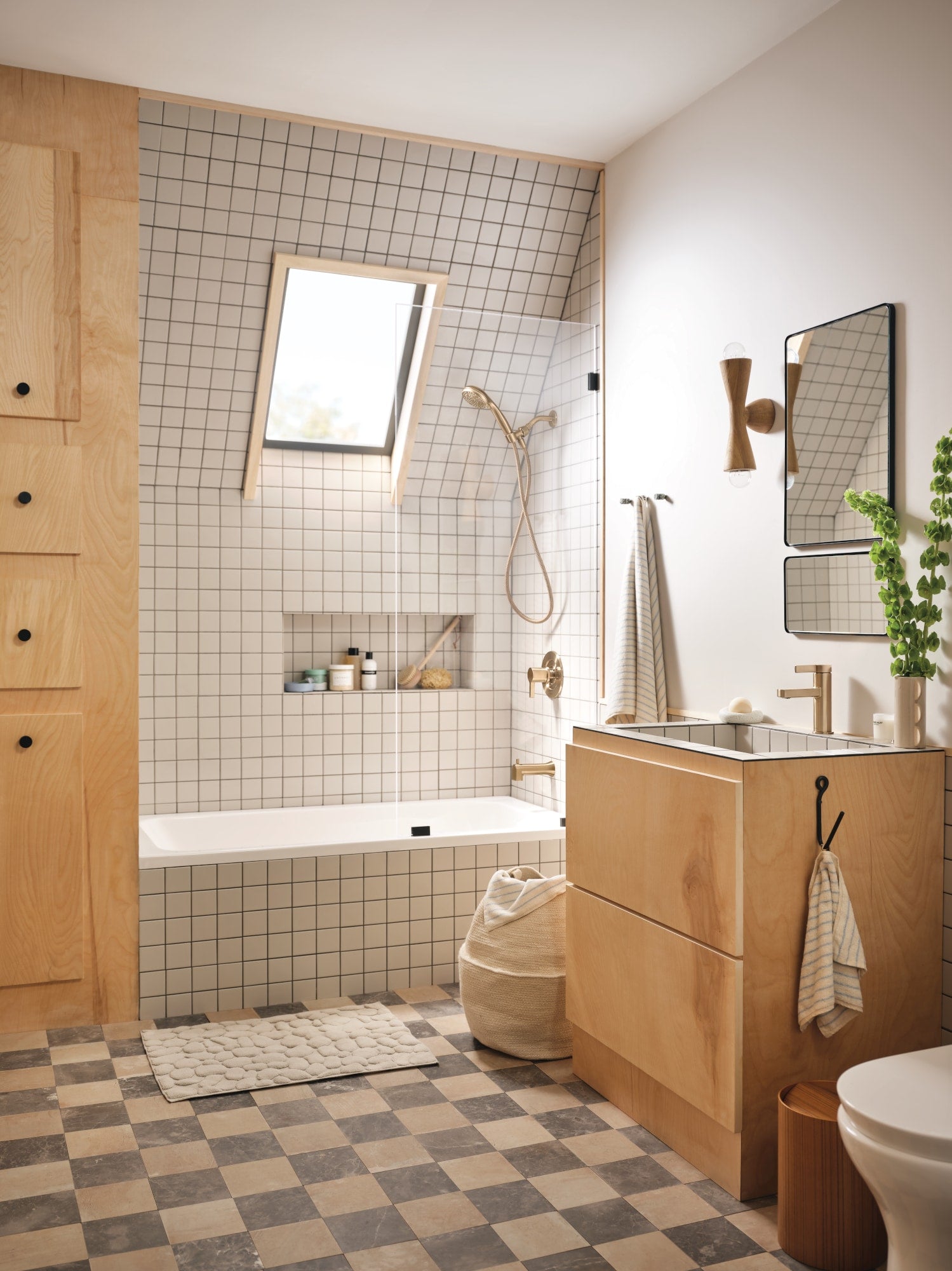 Moen Beric Bronzed Gold 1-handle Handheld 4.8-in Rectangle Bathtub and shower Faucet ( Valve Included )