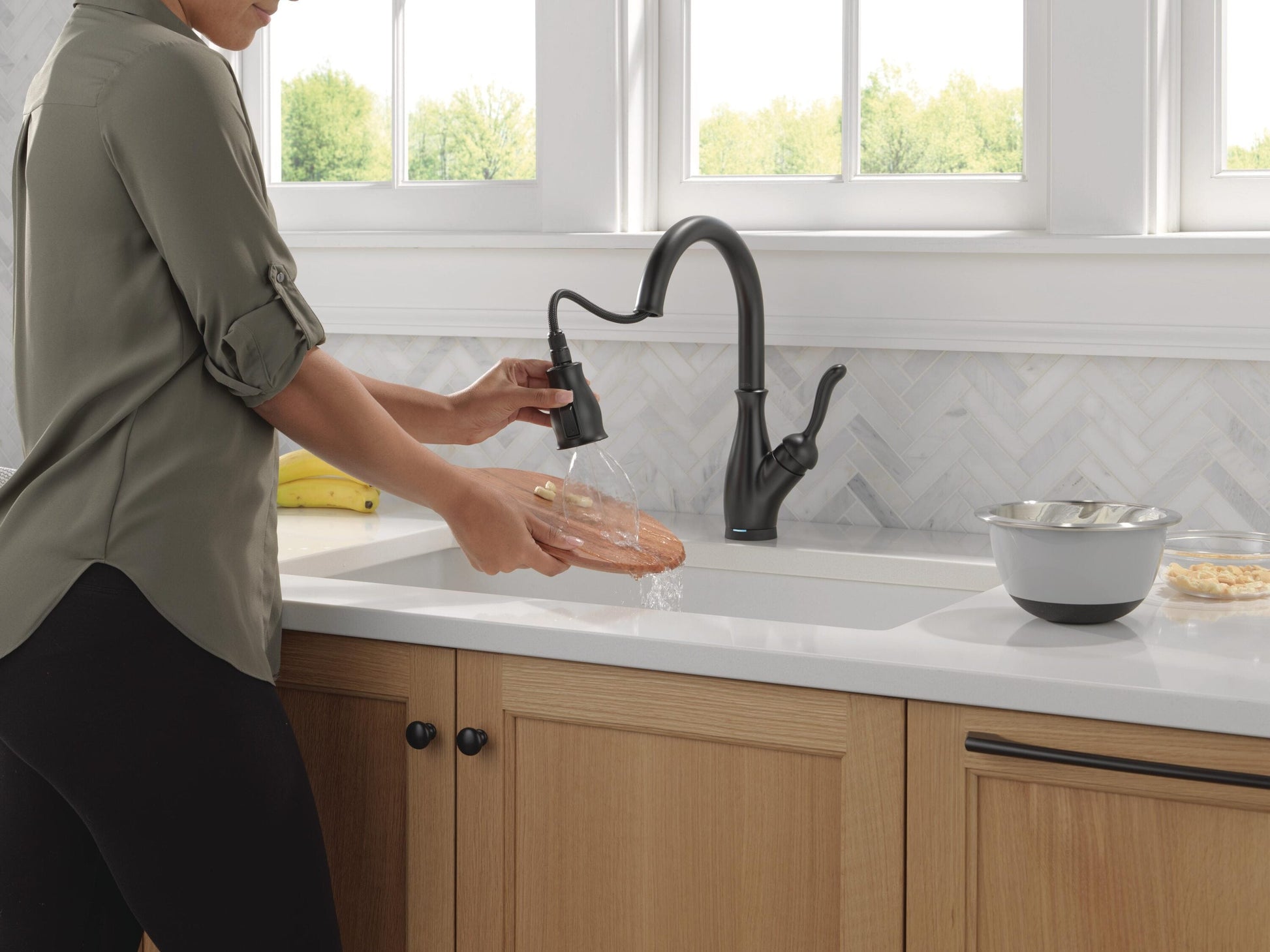 Delta Leland VoiceIQ Kitchen Faucet with Touch2O Technology with Touchless Technology in Matte Black, 9178TLV-BL-DST, MRSP: $1109.7, FINAL PRICE: $399.99 + TAX