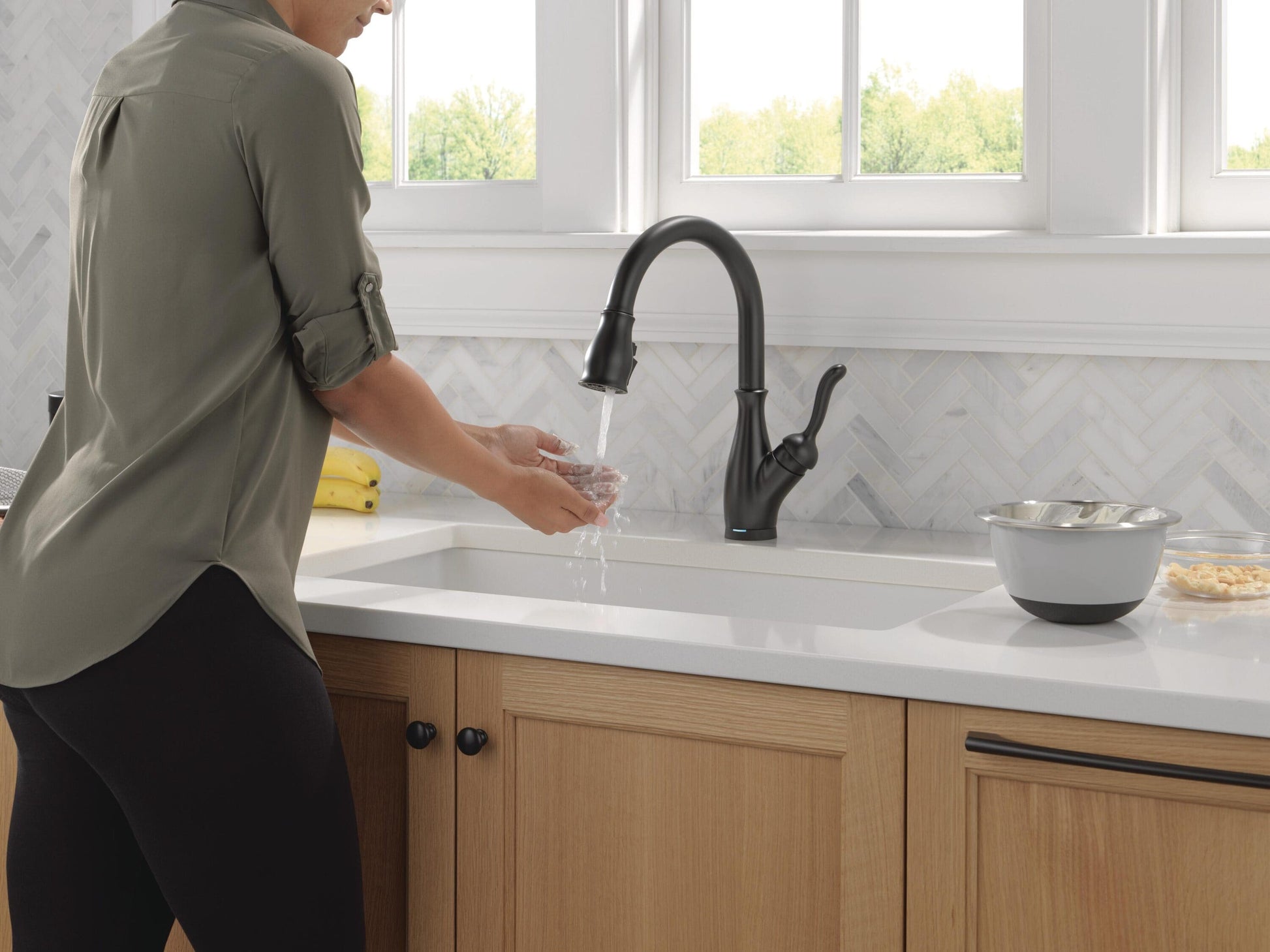 Delta Leland VoiceIQ Kitchen Faucet with Touch2O Technology with Touchless Technology in Matte Black, 9178TLV-BL-DST, MRSP: $1109.7, FINAL PRICE: $399.99 + TAX