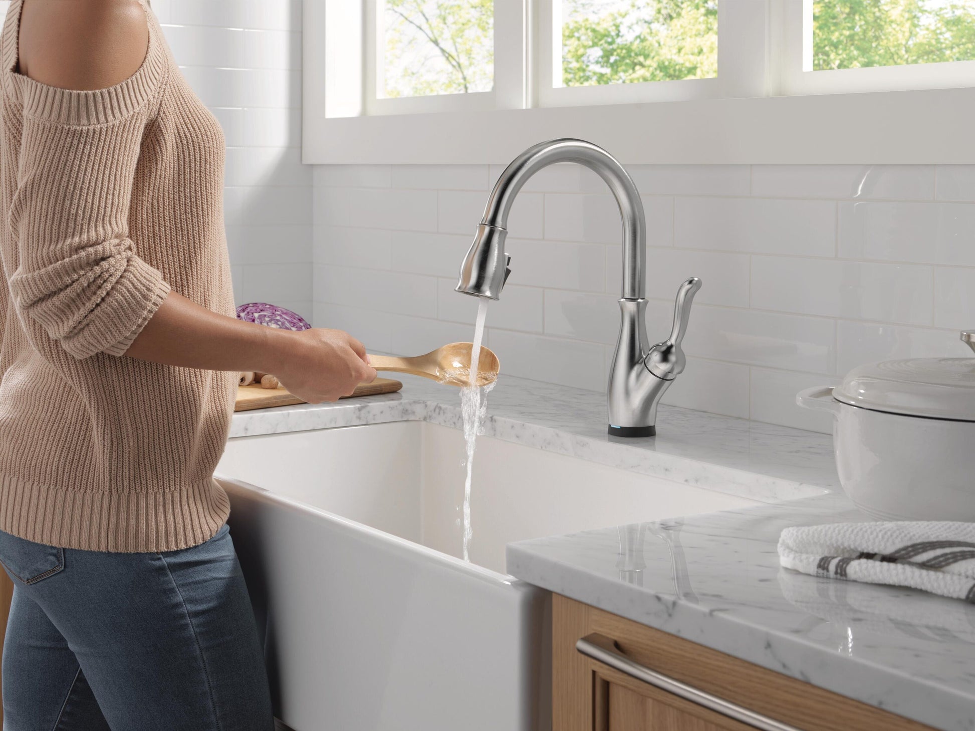 Delta Leland VoiceIQ Kitchen Faucet with Touch2O Technology with Touchless Technology in Arctic Stainless, 9178TLV-AR-DST, MRSP: $1050.75, FINAL PRICE: $ + TAX
