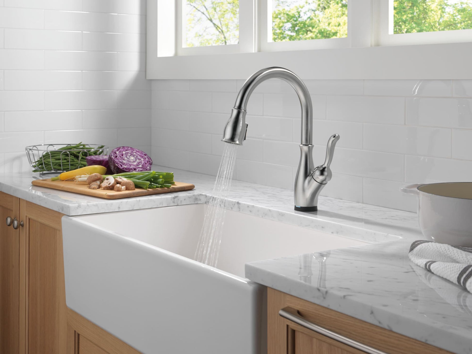 Delta Leland VoiceIQ Kitchen Faucet with Touch2O Technology with Touchless Technology in Arctic Stainless, 9178TLV-AR-DST, MRSP: $1050.75, FINAL PRICE: $ + TAX