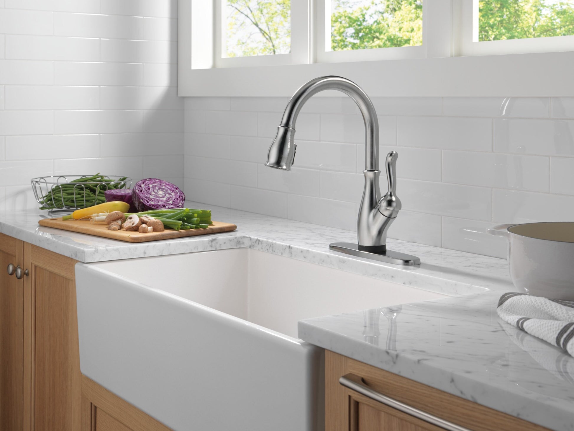 Delta Leland VoiceIQ Kitchen Faucet with Touch2O Technology with Touchless Technology in Arctic Stainless, 9178TLV-AR-DST, MRSP: $1050.75, FINAL PRICE: $ + TAX
