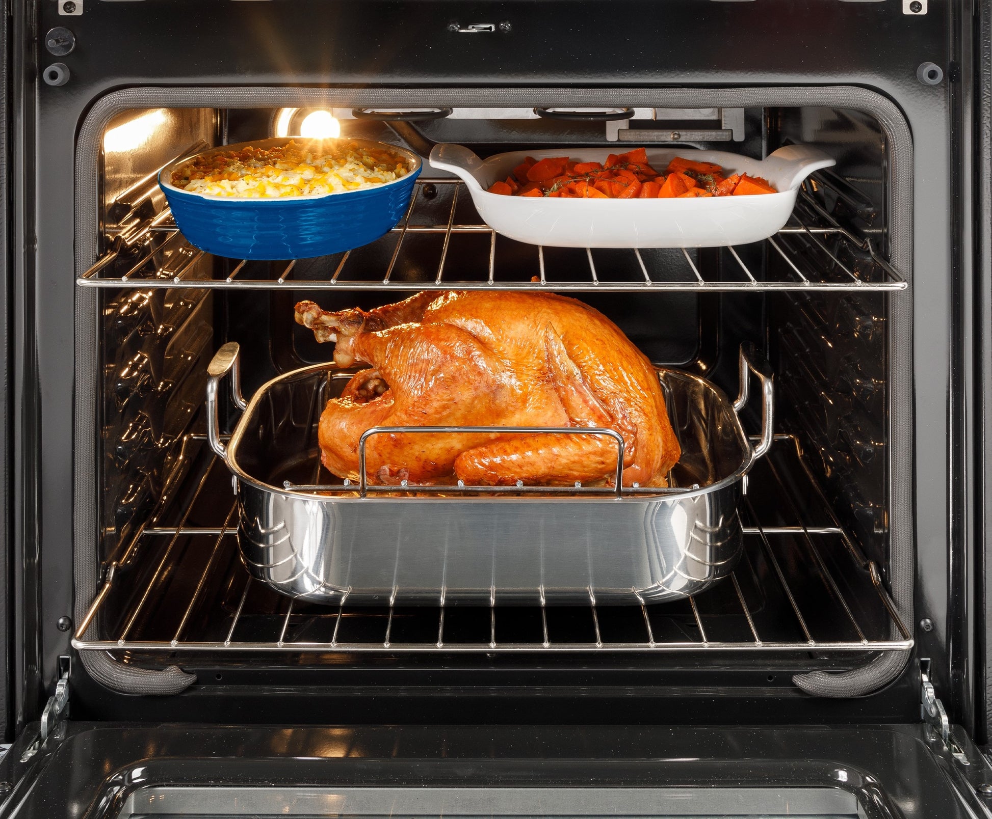 GE 30-in Glass Top 4 burners 5.3-cu ft Freestanding Electric Range ( Stainless Steel )