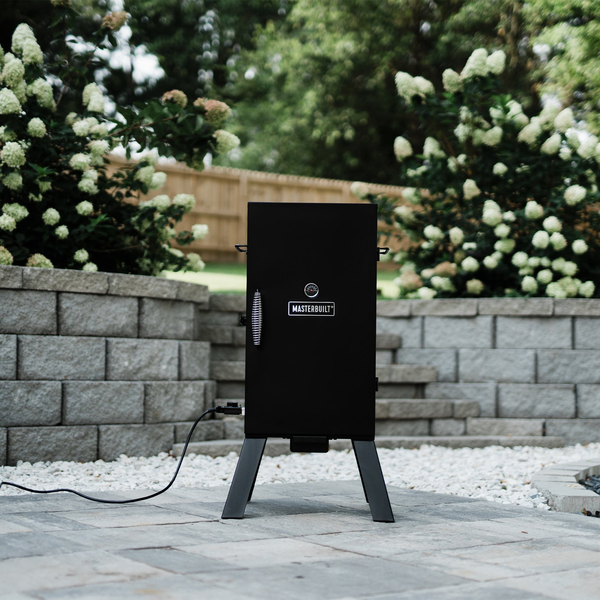 Masterbuilt Analog Smoker 535-Sq. in Black Electric Smoker