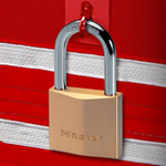 Master Lock Outdoor Keyed Padlock 1-9/16-in Wide x 1-1/2-in Shackle, 140DLF #1358860  *JR2512, Retail: $14.03, FINAL PRICE: $7.99 + TAX