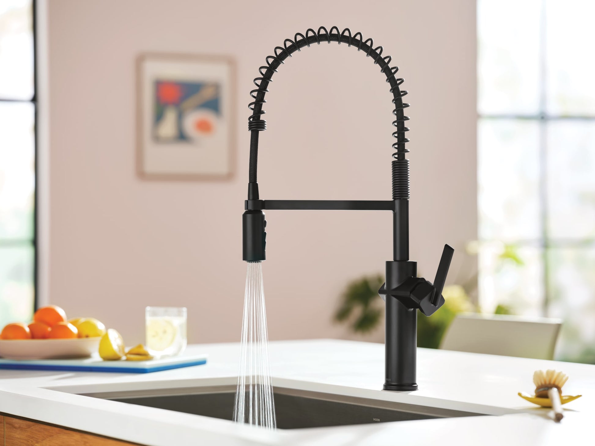 Moen Joric Matte Black Single Handle Deck-mount Pull-down Kitchen Faucet with Sprayer (Includes Deck Plate)