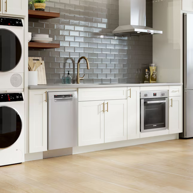 Bosch 800 Series 18-in Front Control Built-in Dishwasher With Third Rack (Stainless Steel) 44-dBA, SPE68C75UC *JR2512, Retail: $1,399.00, FINAL PRICE: $999.99 + TAX