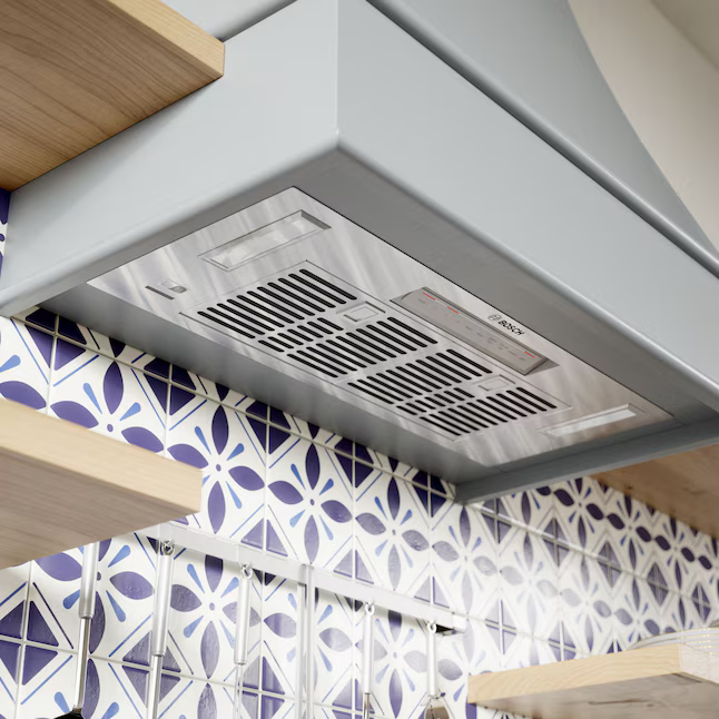 Bosch 36-in Ducted 600-CFM Stainless Steel Insert Under Cabinet Range Hood with Charcoal Filter, HUI86553UC *JR2508, Retail: $1,499.00, FINAL PRICE: $799.99 + TAX