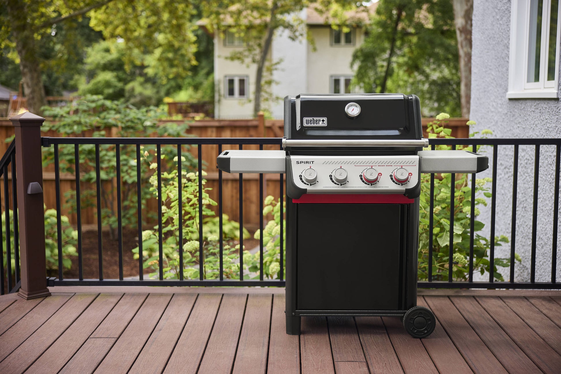 Weber Spirit E-425 Black 4 -Burner Natural Gas Grill