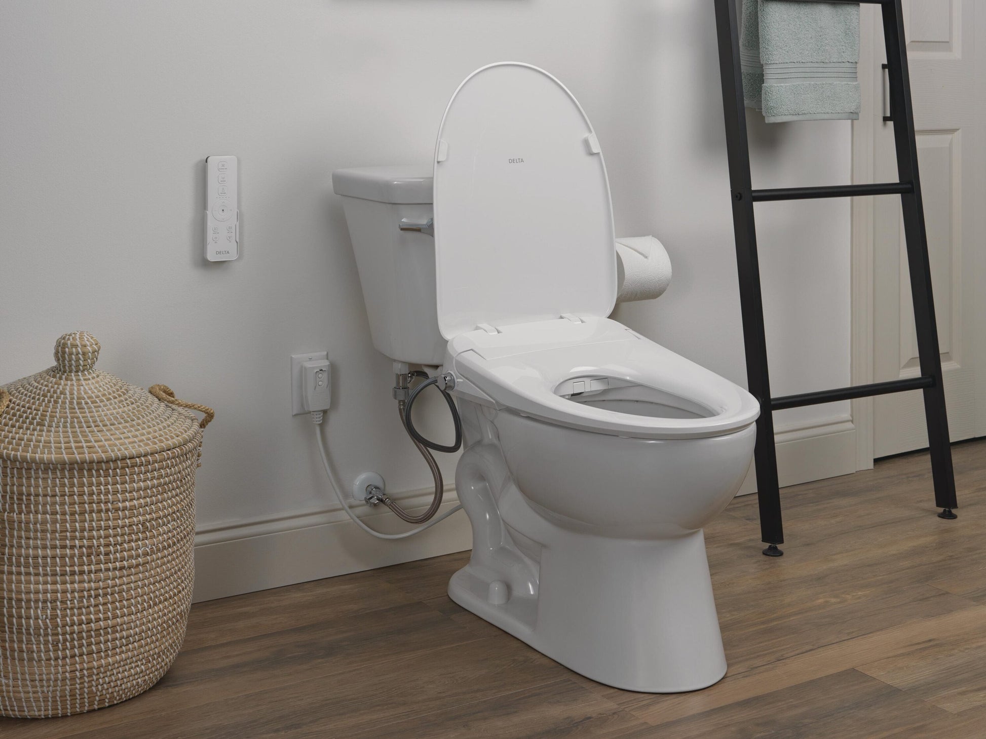 Delta Refresh Premium Elongated Electric Bidet Toilet Seat in White, 893006E-WH, MRSP: $254.49, FINAL PRICE: $ + TAX