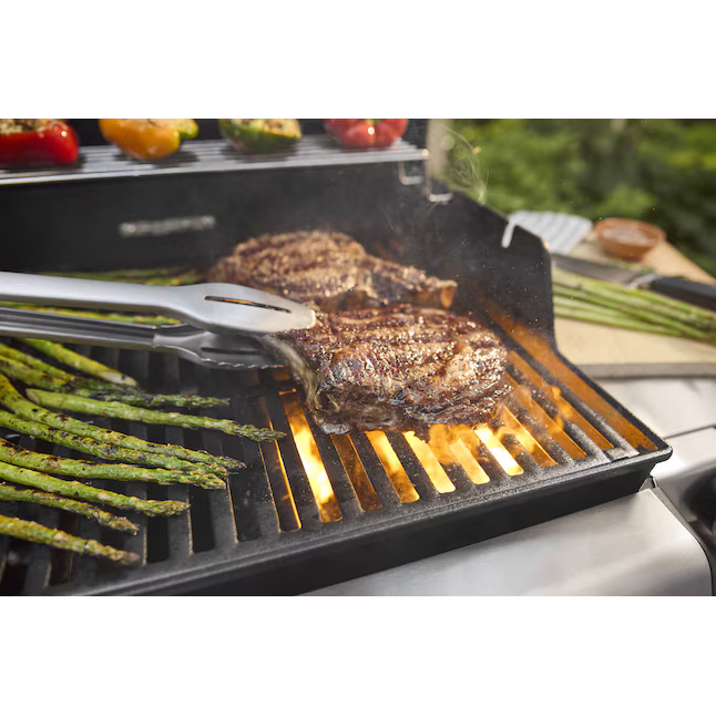 Weber Spirit E-425 Black 4-Burner Liquid Propane Gas Grill, 1500780 *JR2509, Retail: $679.00, FINAL PRICE: $359.99 + TAX
