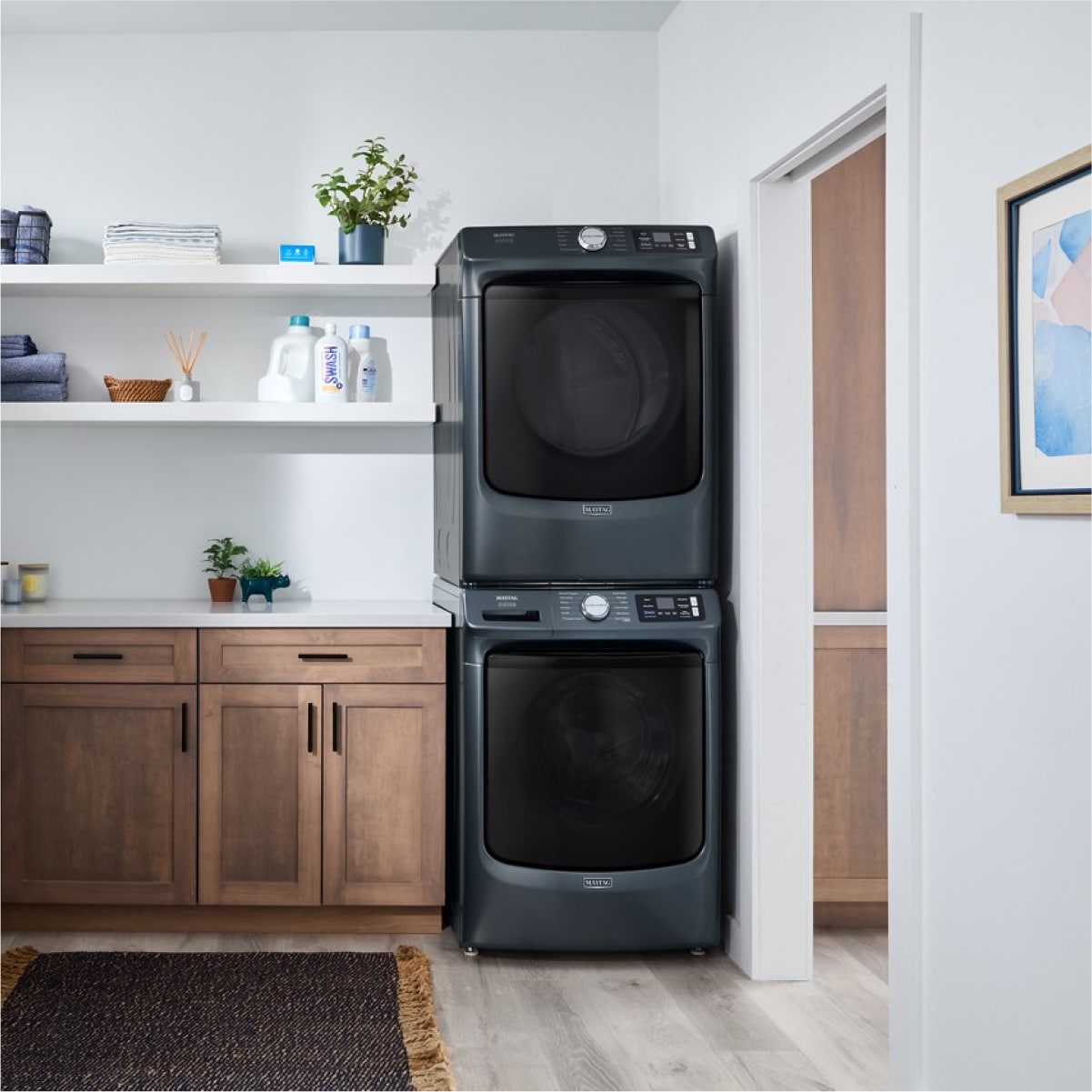 Maytag Pet Pro High Efficiency Stackable Large ( 5-cu ft ) Front Load Washer ( Midnight Steel )