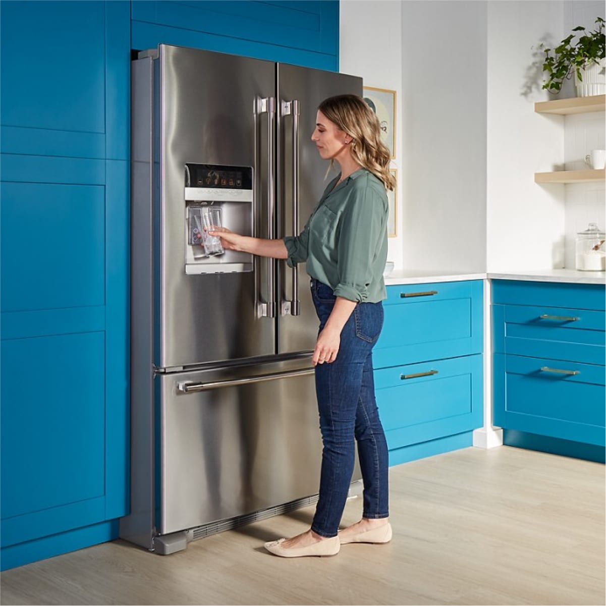 Maytag Standard-Depth 24.7-cu ft 3 -Door 36-in Wide French Door Refrigerator with Ice Maker with Water and Ice Dispenser ( Fingerprint Resistant Stainless Steel ) ENERGY STAR Certified