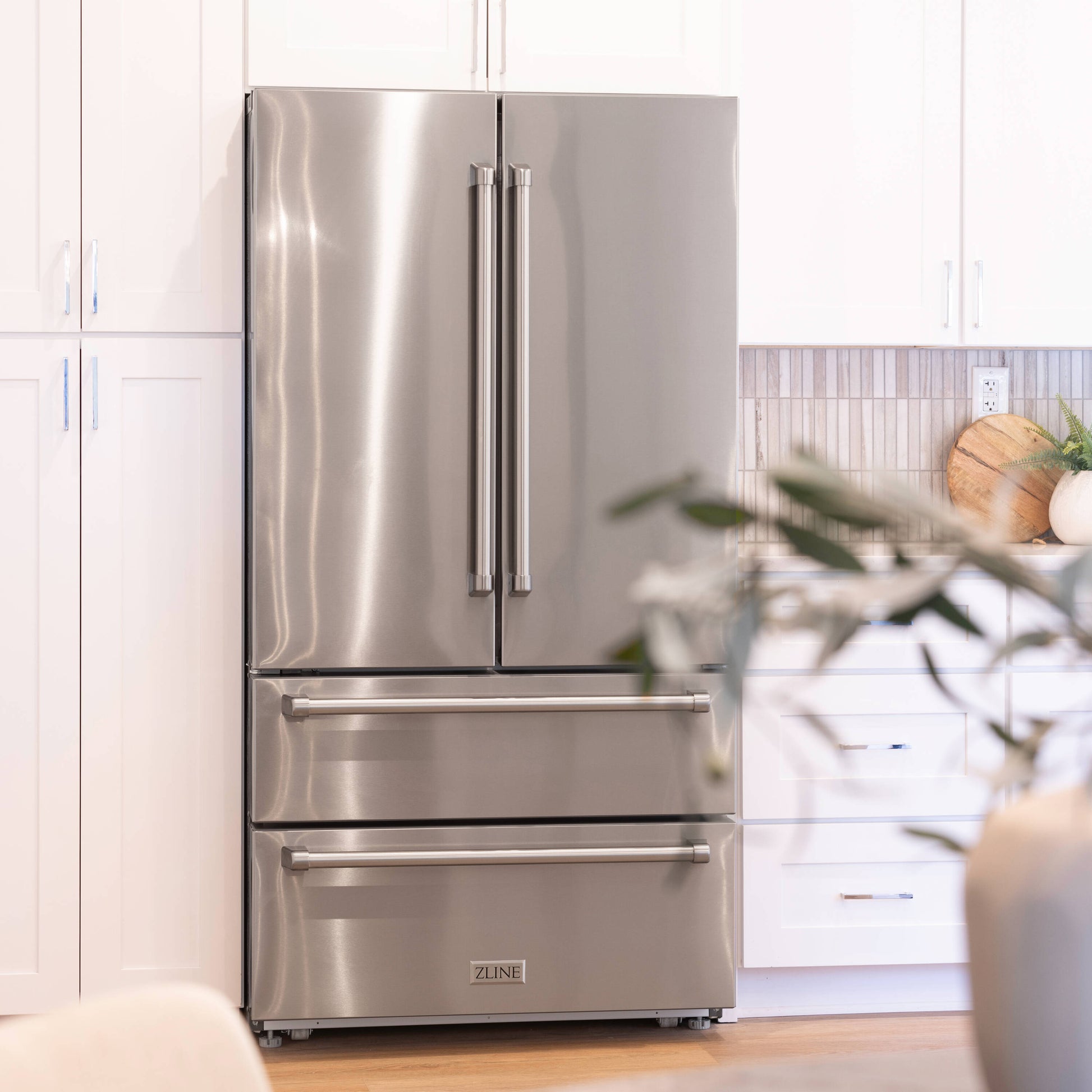 ZLINE KITCHEN & BATH Counter-Depth 22.5-cu ft 4 -Door 36-in Wide with Ice Maker (Fingerprint Resistant Stainless Steel)