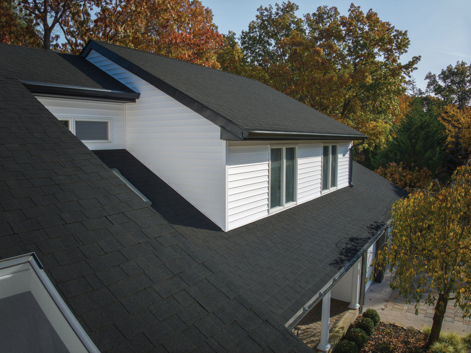 Architectural Roofing Shingles in Pitch Black Timber 40x13, 67 lbs, [FB299], FINAL PRICE: $25.00/bundle, $75/Square