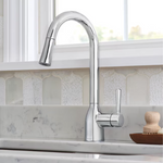 Moen Adler Chrome Single Handle Deck-mount Pull-down Kitchen Faucet with Sprayer (Includes Deck Plate)