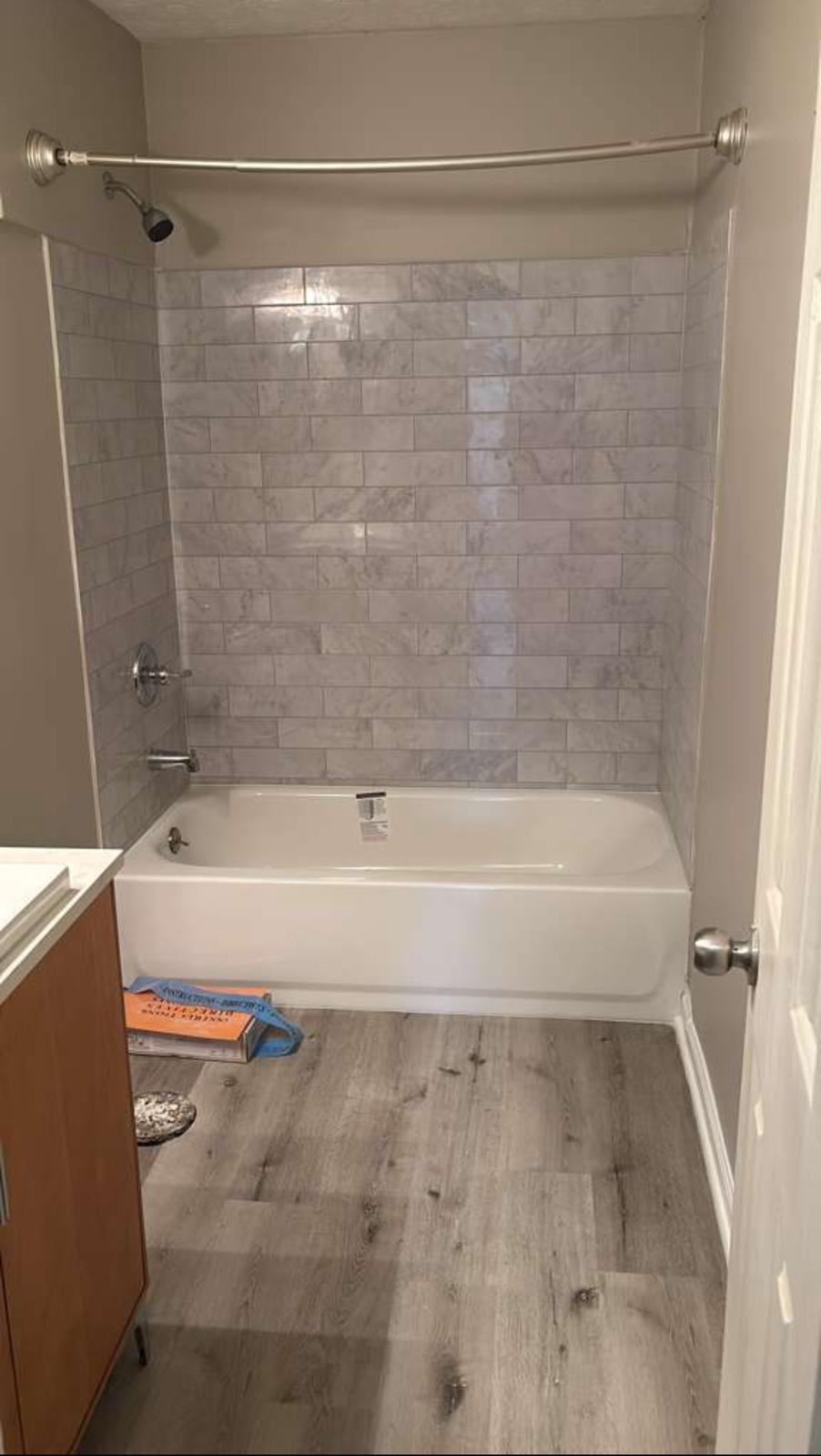MAAX Utile 60-in L x 30-in W x 60-in H Metro Ash Grey 3-Piece Direct to Stud Bathtub Back Wall Panel, 103414-301-501-800  #805769 *JR2509, Retail: $1,916.00, FINAL PRICE: $799.99 + TAX